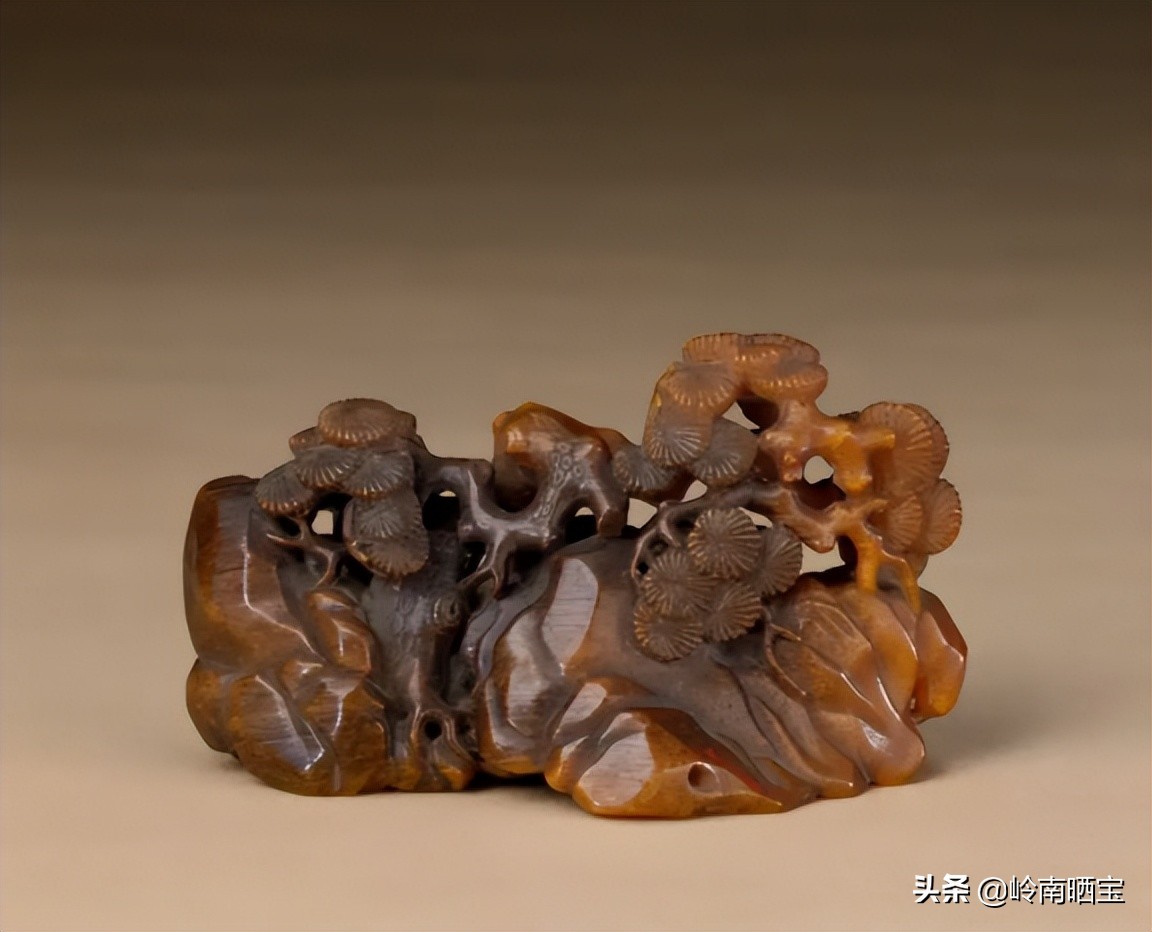 犀角的艺术品欣赏,犀角的药用和角雕艺术