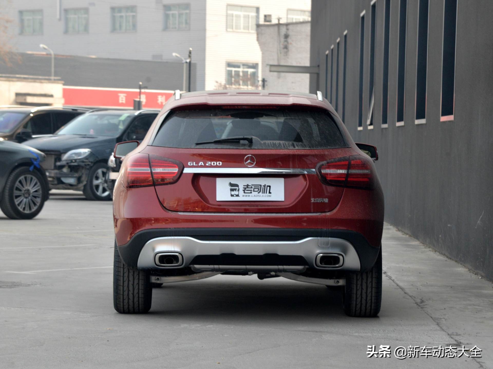 起售价26.48万，能不能比得上国产，实拍奔驰GLA