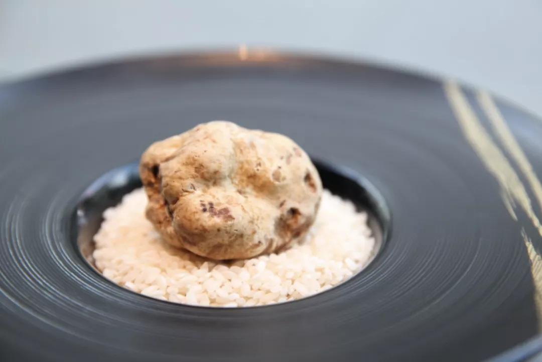 用黄金做的高级美食,价值百万的黄金美食