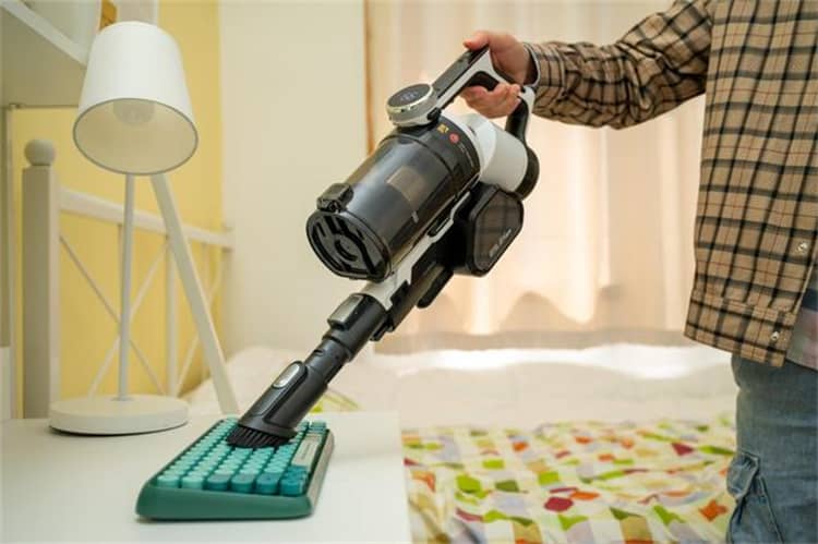 开荒吸尘器和家用吸尘器,吸尘器应该选哪款