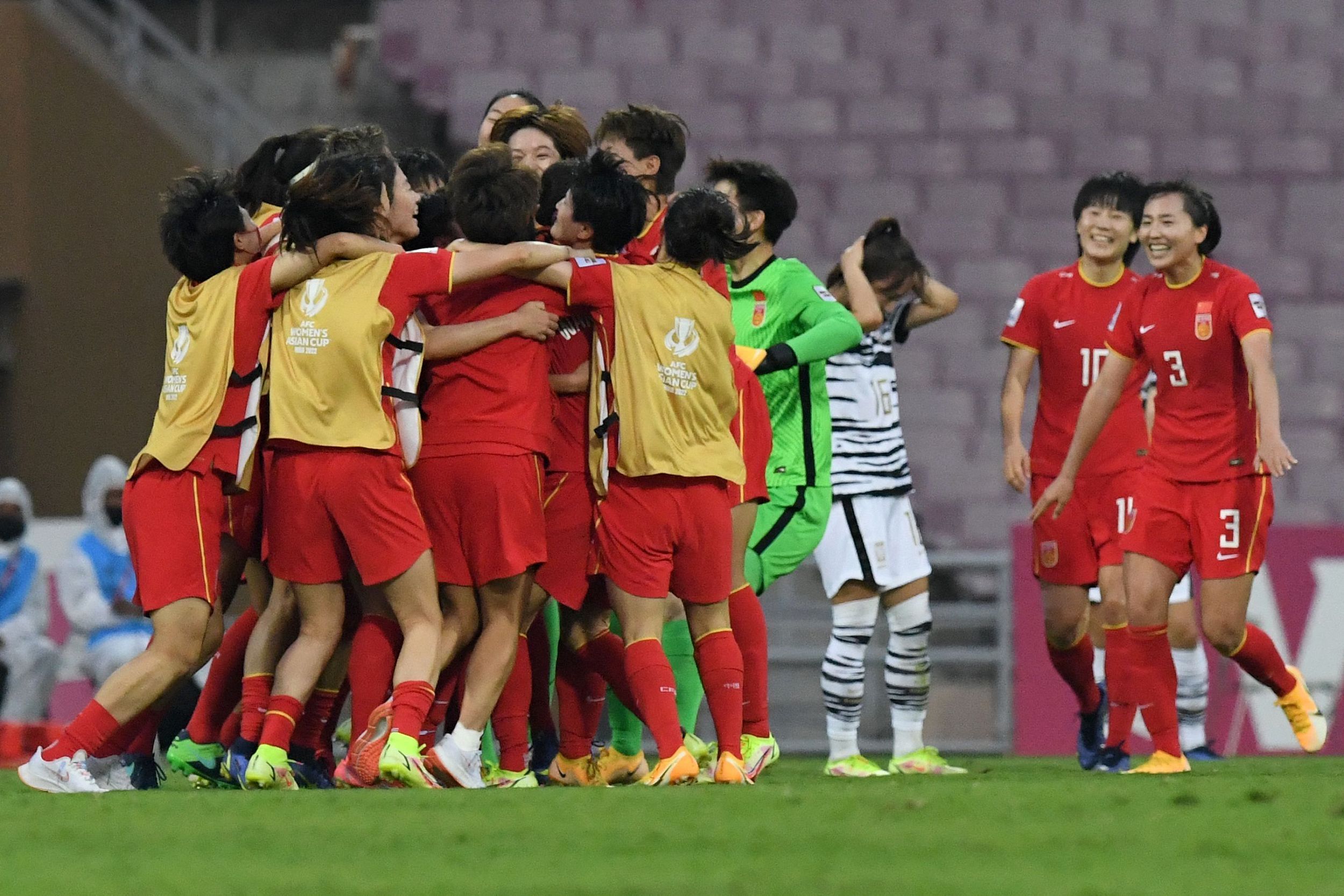 女足夺冠中国人有多高兴,女足夺冠最有意思的评论