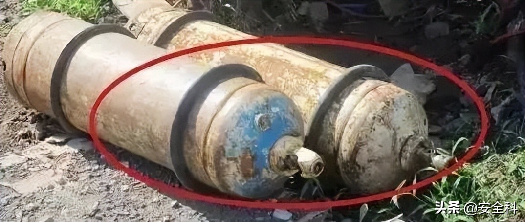 乙炔瓶与氧气瓶的安全距离,乙炔和氧气瓶安全距离是多少