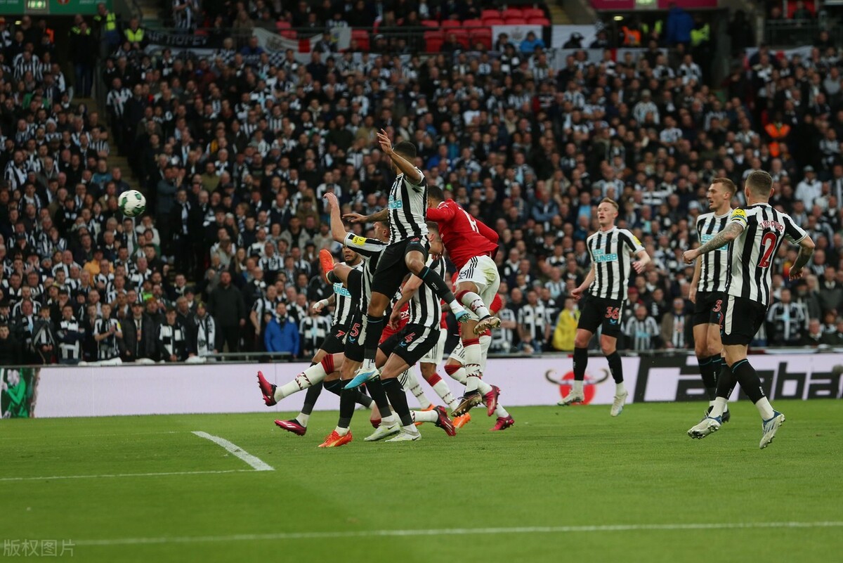 曼联夺冠曼联歌响起,曼联联赛杯夺冠庆典