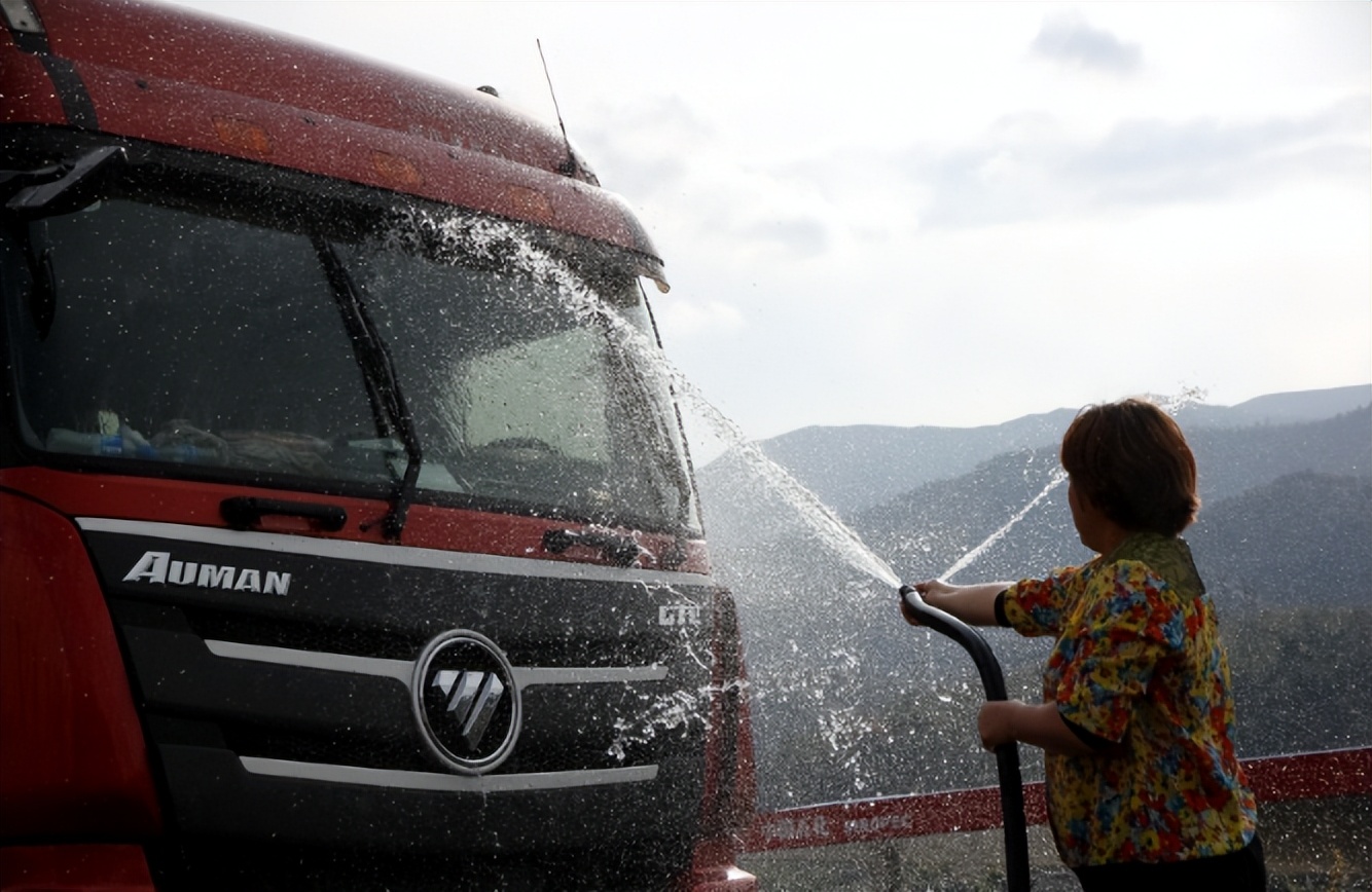 90后小张哥麻辣烫怎么火起来的,小张哥麻辣烫的利润能达到多少