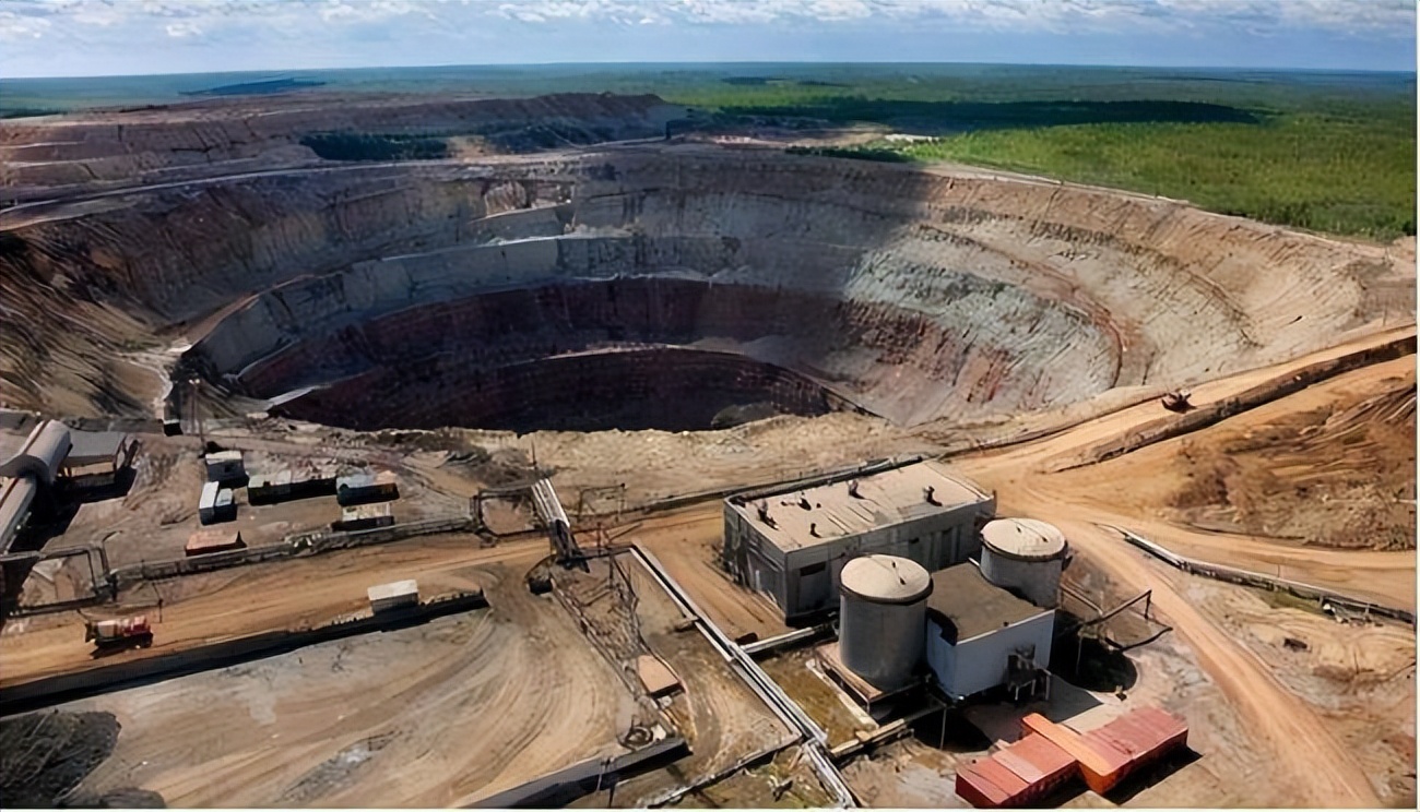 铼与航空发动机,金属铼可用于生产飞机的发动机