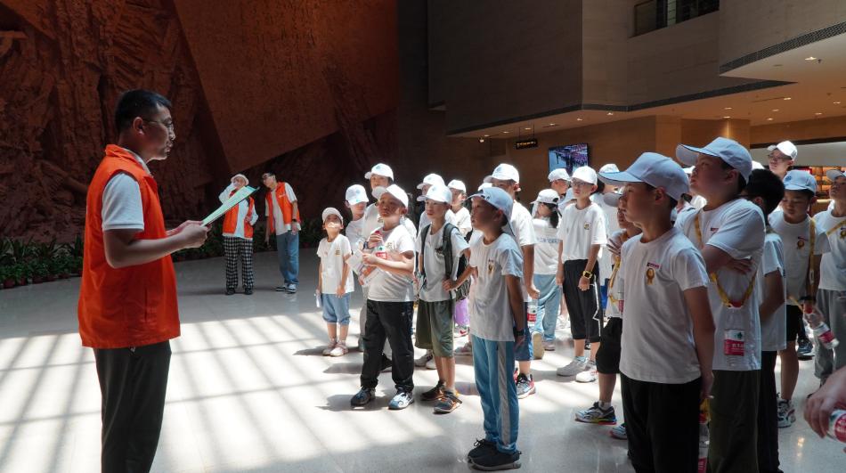 小记者游家乡,小记者户外采风