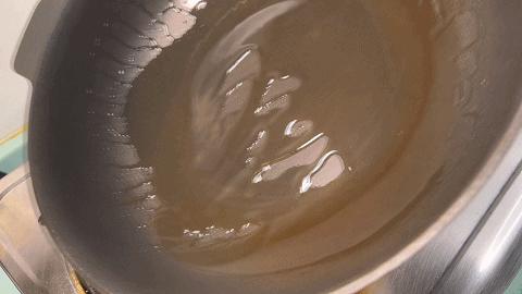 水煎包要想好吃，关键记住这两点，底部金黄，蓬松柔软，馅料鲜美