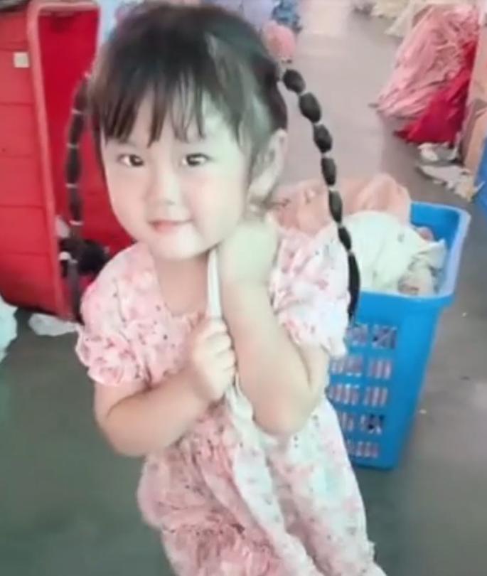 妮妮工厂小员工,妮妮的真实妈妈