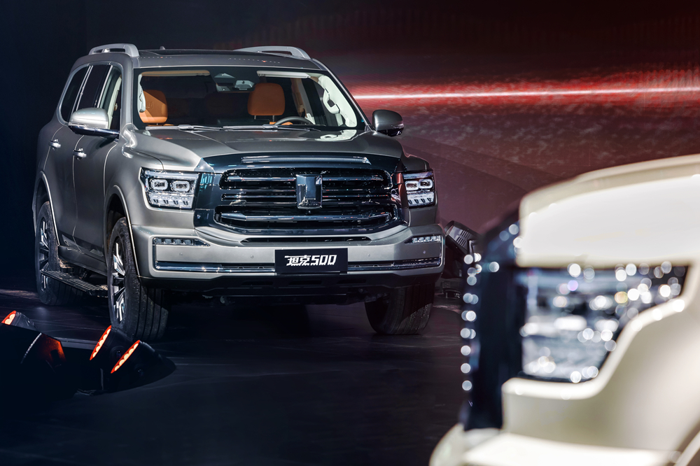 吉利和比亚迪销量对比,比亚迪吉利包揽11月销量冠亚军