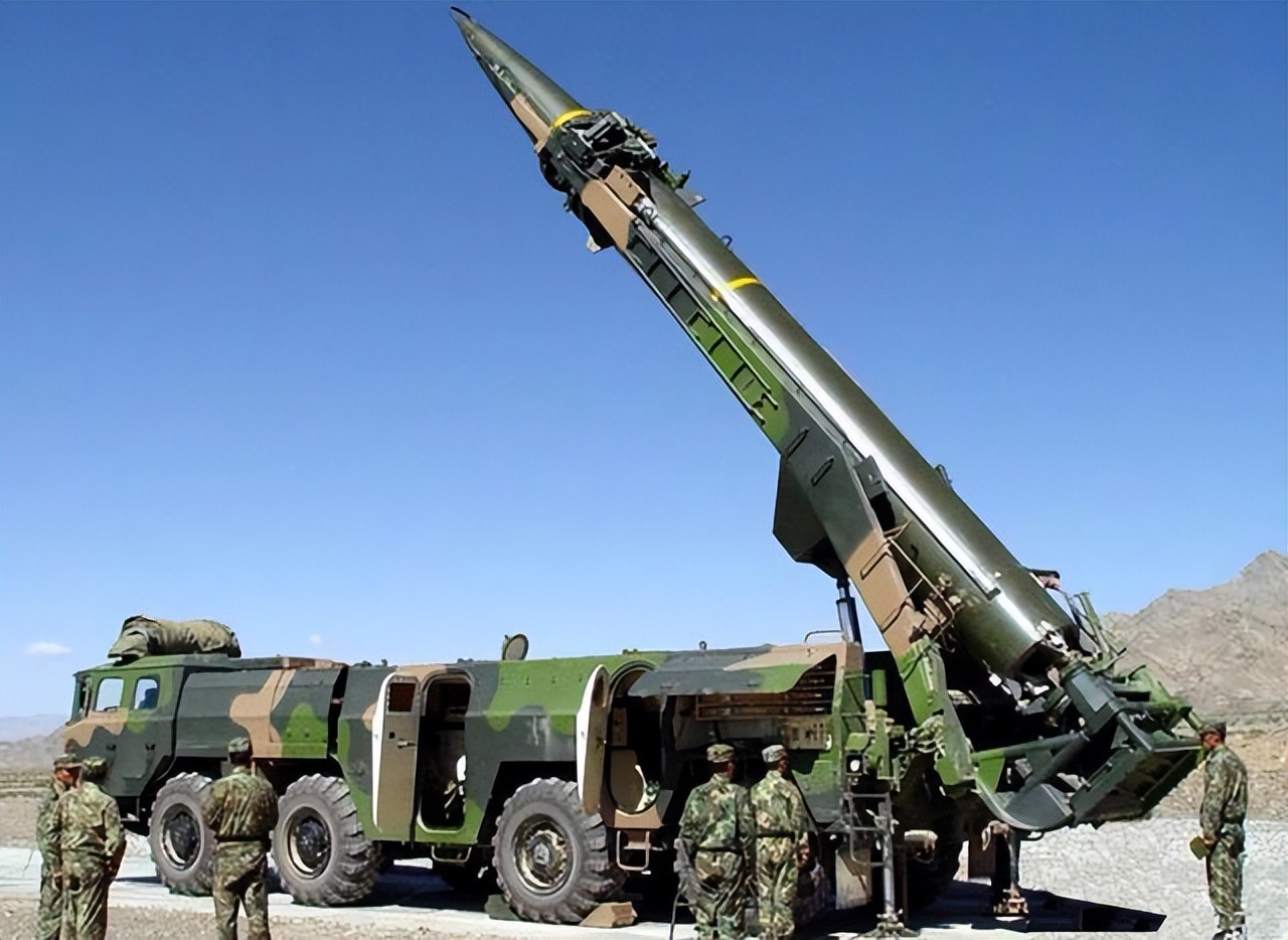 弹道导弹高度能达到多少公里,为何弹道导弹射程达到几千公里