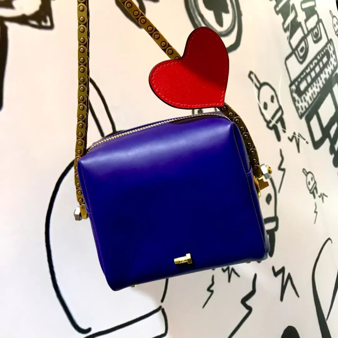 各大品牌的经典配饰,值得入手的大牌配饰