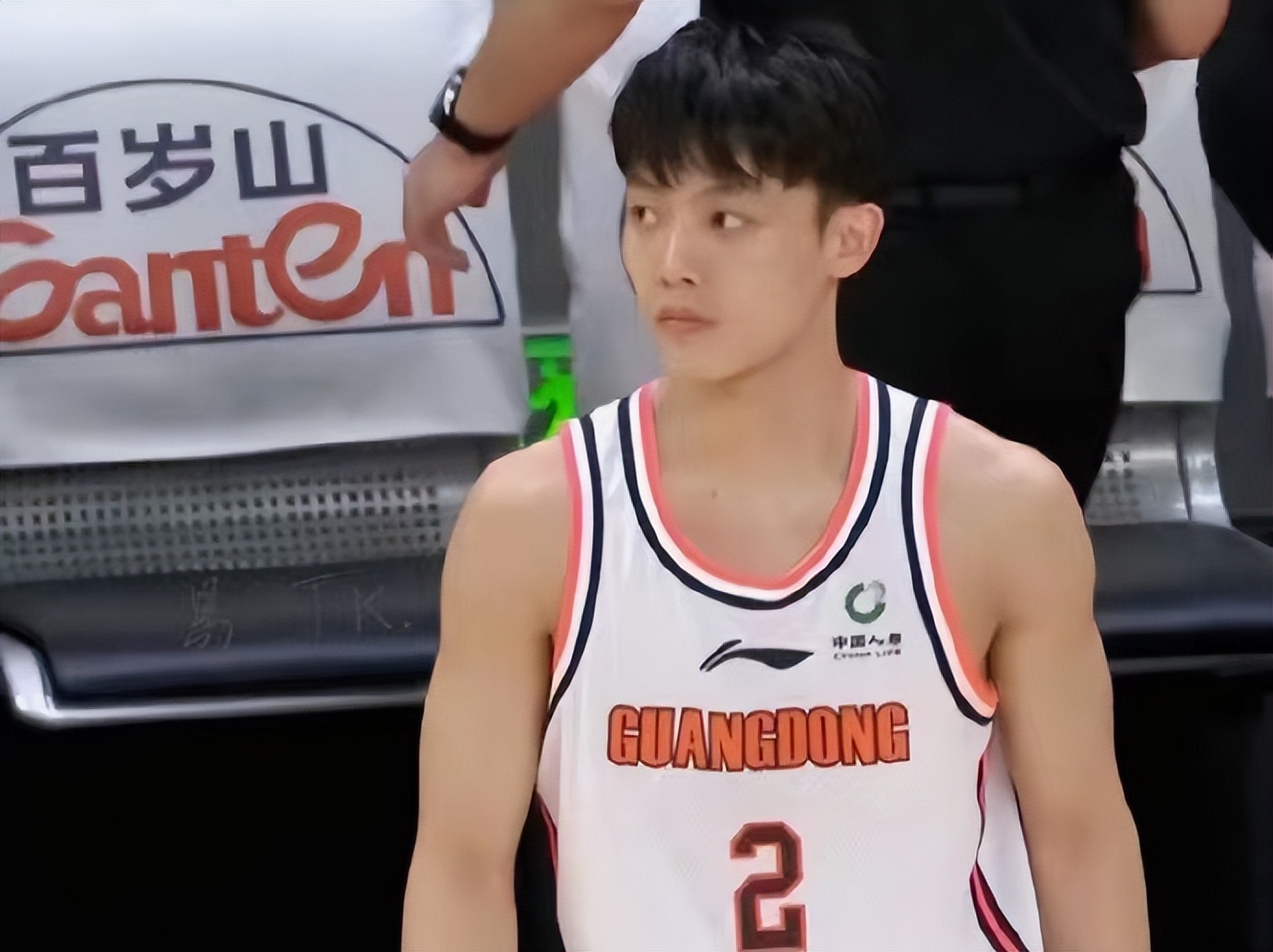 广东男篮131比78广厦胡明轩,广东男篮25分大胜辽宁胡明轩集锦