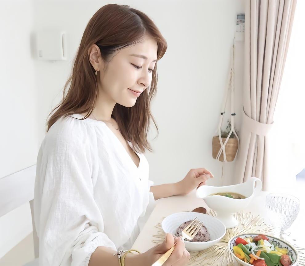 世界杯日本国足太太团曝光,世界杯日本美女太太团