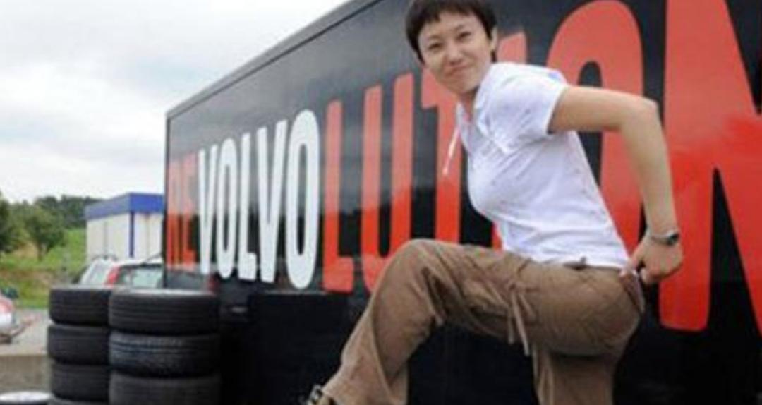 她是“北京小姐”的季军，保护过13位国家元首夫人