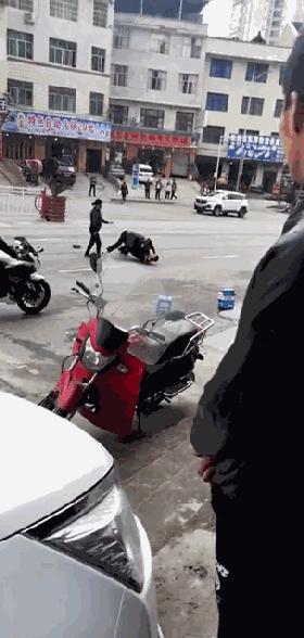 辅警为什么是许多年轻人找工作的第一选择？看看各地辅警的工资。