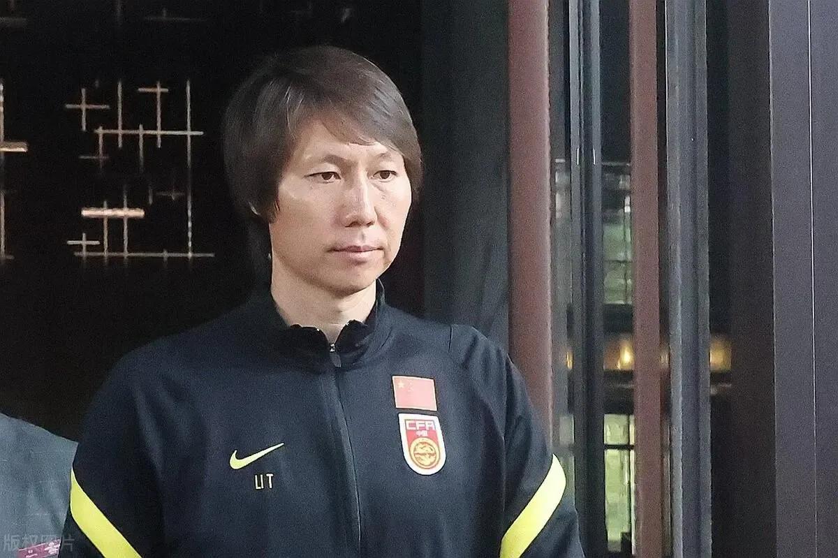 如果有一天,希望我们的国足能重现2002年的荣光