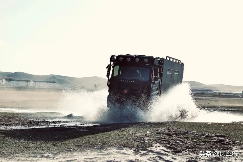蓝牌五座德国曼重卡房车,b级越野豪华房车大全100万以上