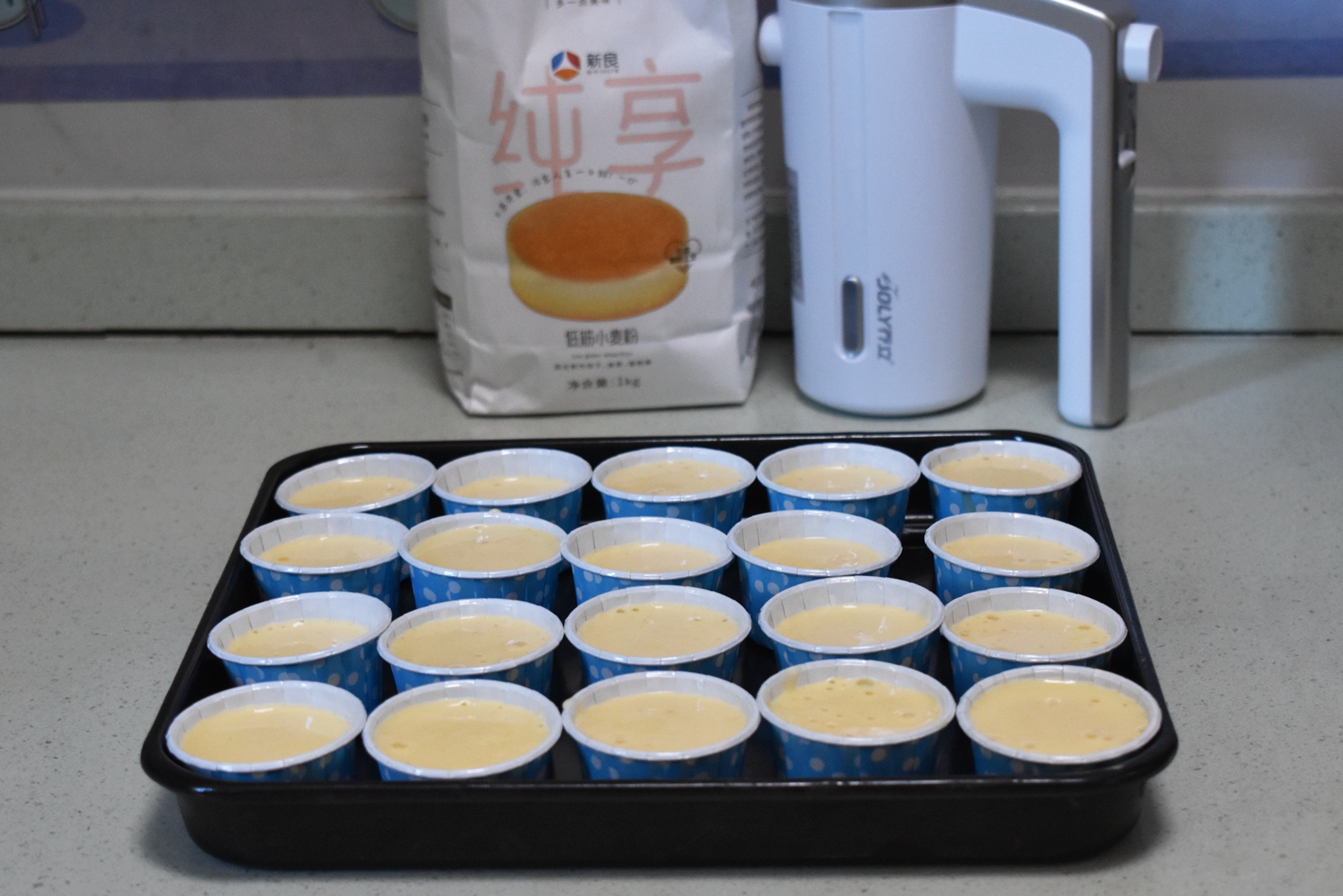 蓬松柔软的蛋糕该怎么做,用烤箱怎么做蛋糕蓬松柔软