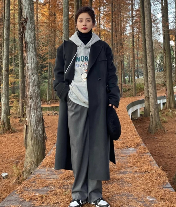 大衣卫衣叠穿怎么搭配好看,大衣卫衣叠穿搭配
