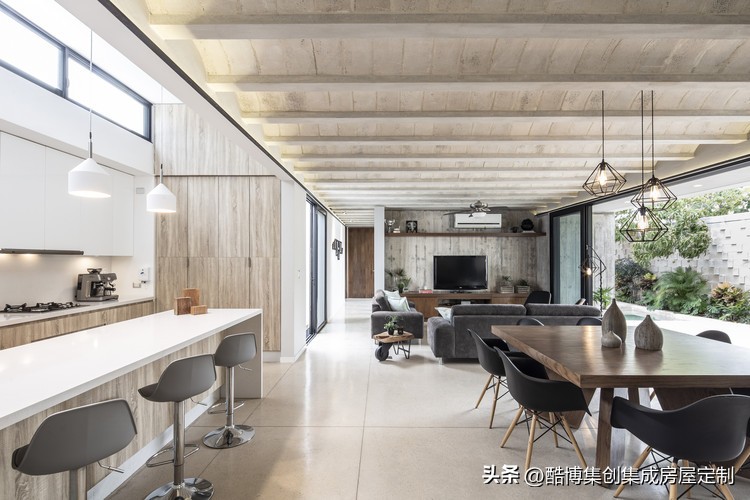 两坡脊屋顶别墅,luxuryvilla湖景6居泳池别墅