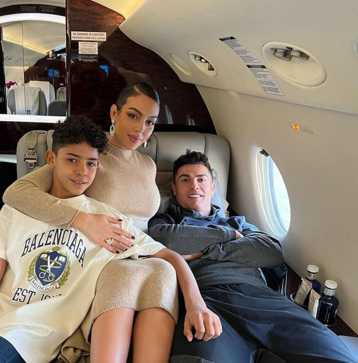 柜姐靠c罗逆袭国际名媛,乔治娜与c罗居家日常