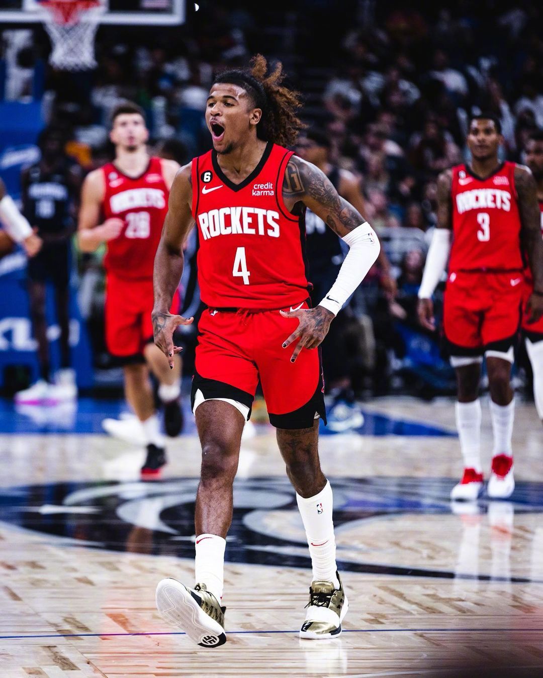 威少最新上脚球鞋 (威少战靴有哪些)