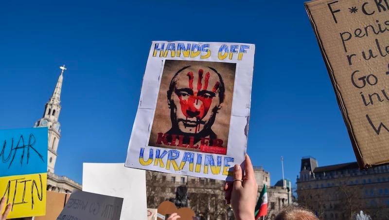 侵乌战争的必然结局：装最酷的B，挨最狠的揍！