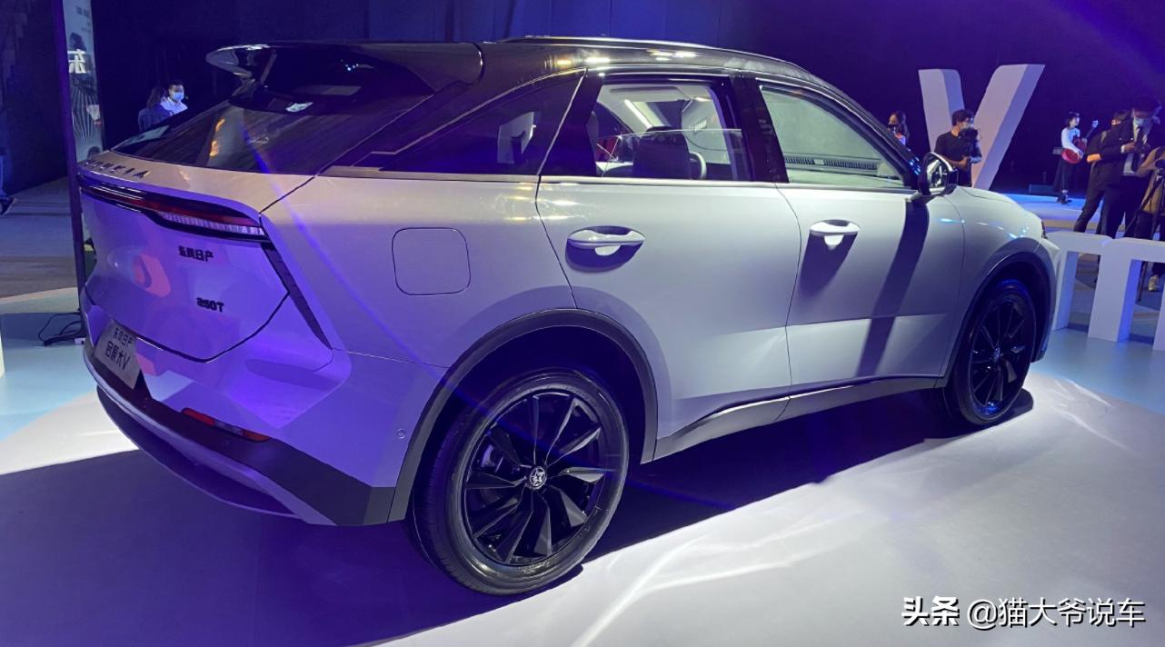 养车成本低空间又大的suv年轻人,家用省心还保值买这3款suv最靠谱