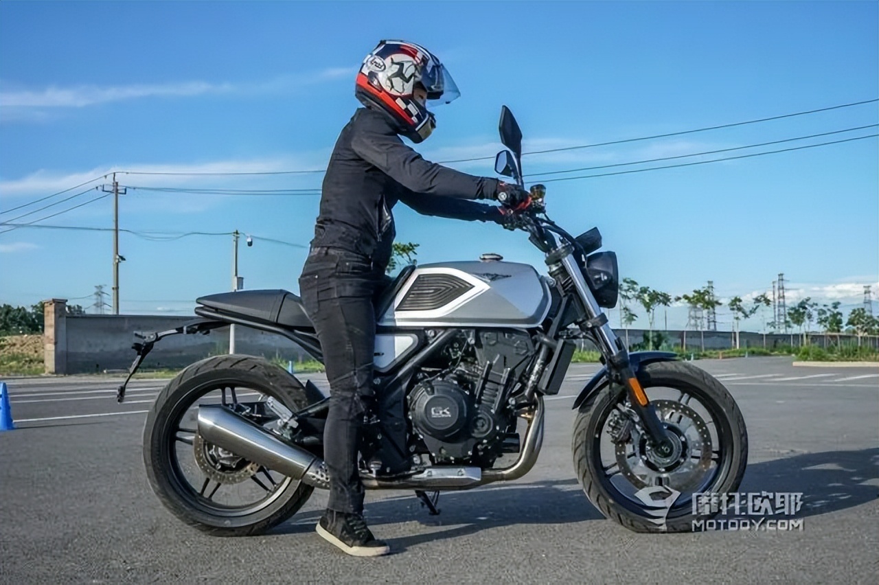 高金gk400对比gk500,高金gk400骑行感受