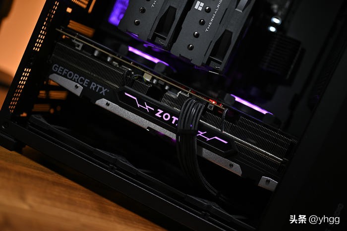 乔思伯松果d41mesh副屏版白色机箱,乔思伯d41标准版能后期加装副屏吗