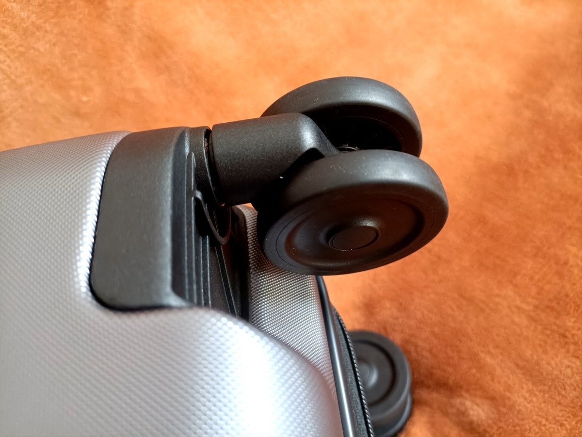 做出行途中最靓的仔，小米行李箱，好用结实人气旺