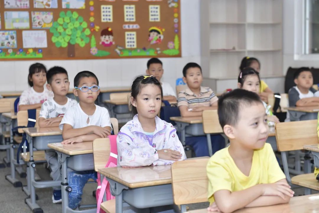 南京市秦淮实验小学一年级新生开学啦