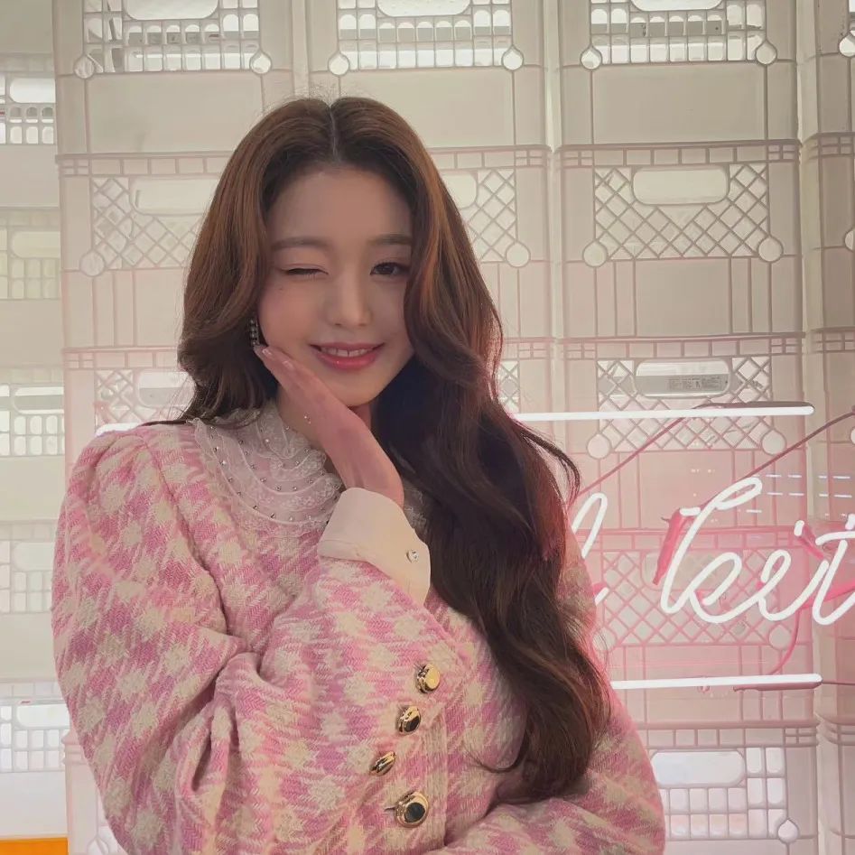 2023年最流行的是什么刘海,2020年最显脸小的刘海