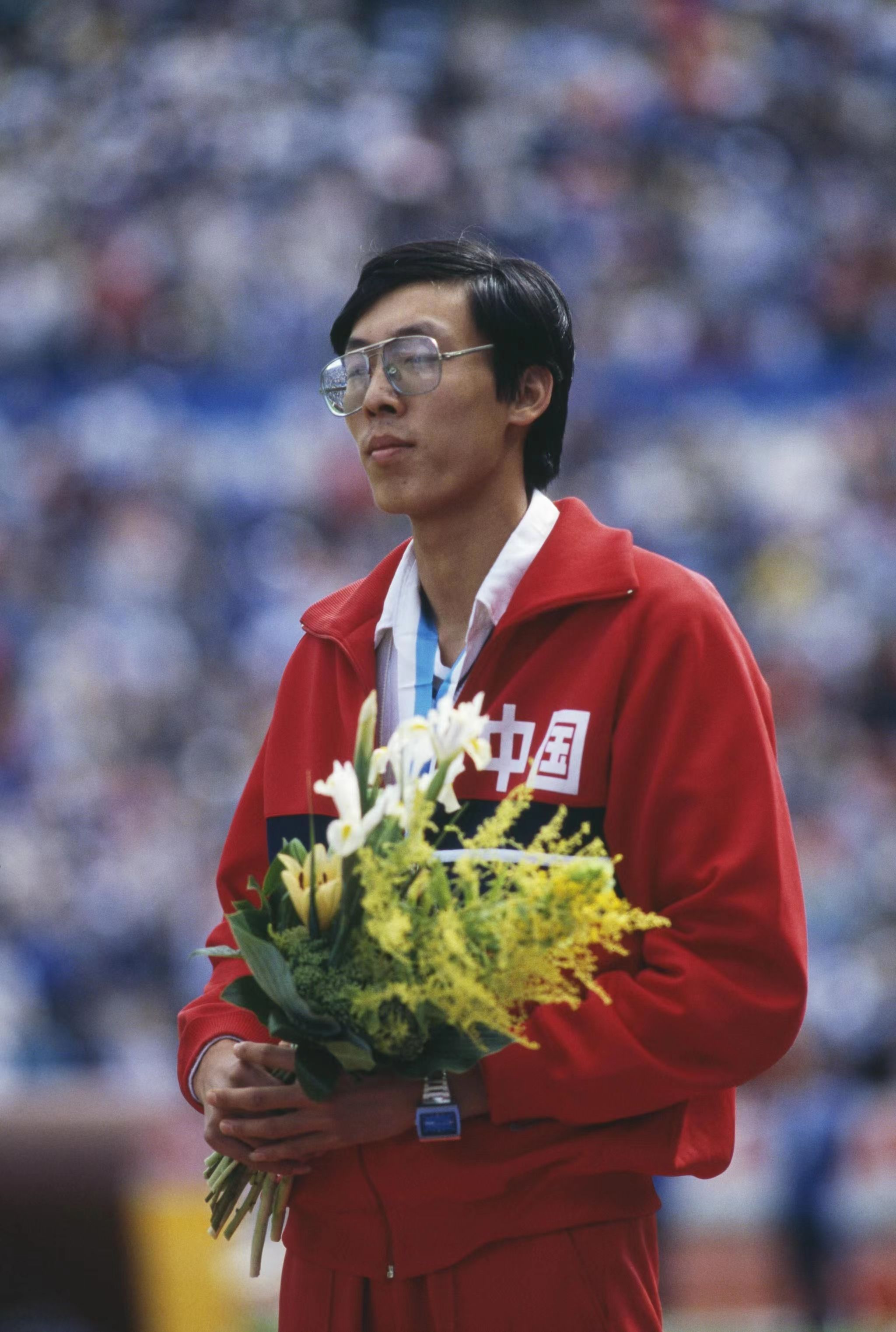 跳高国王朱建华：三次打破世界纪录，却因奥运丢冠遭羞辱被迫退役