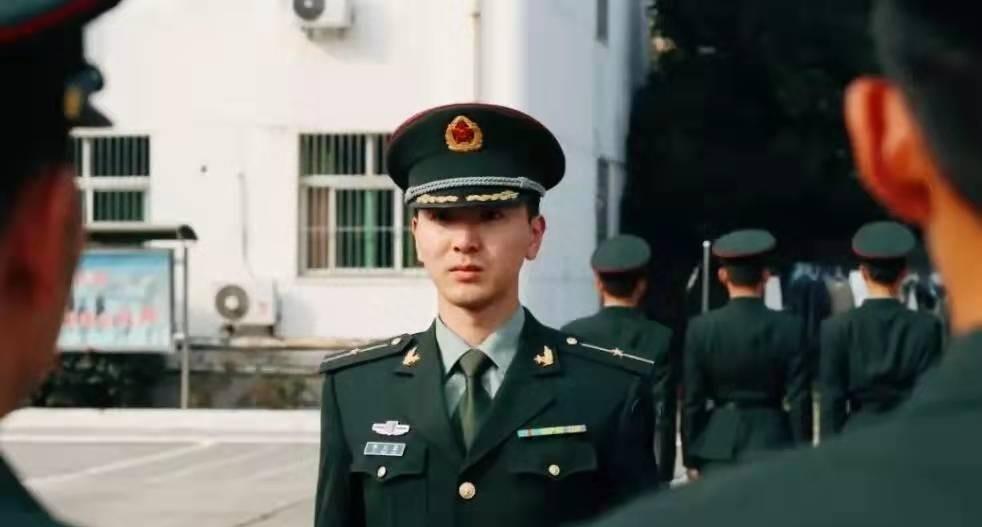 军官少尉工资标准一览表2022,军官制度改革后中尉最高几年