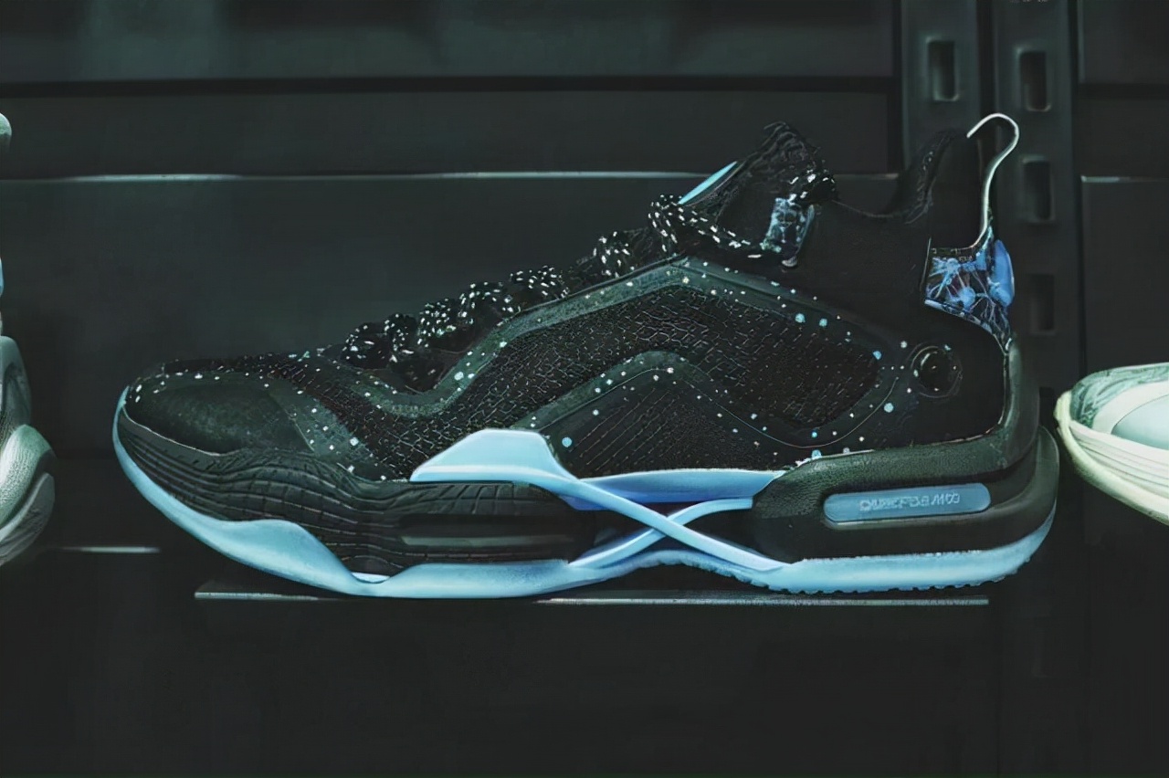 国产新品！闪击8代新配色小清新，安踏复古鞋有点帅，361度惊喜多