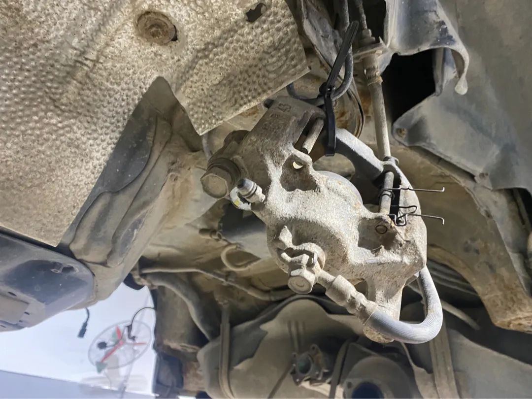 翻新车十二代皇冠修复全过程,12代皇冠25万公里要更换什么