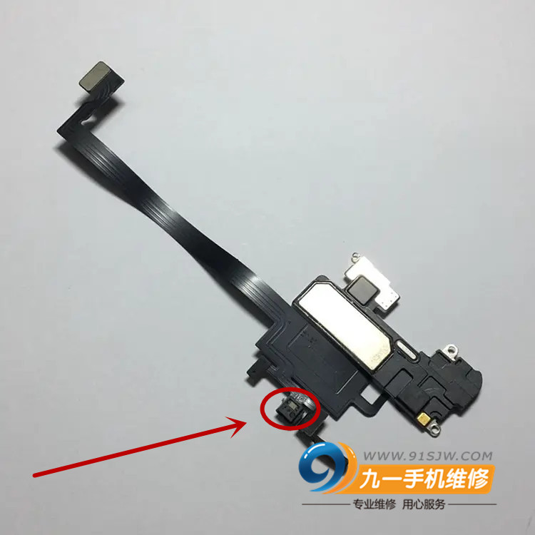 苹果手机进水开机白苹果一闪一灭,苹果手机进水开机logo亮了又灭