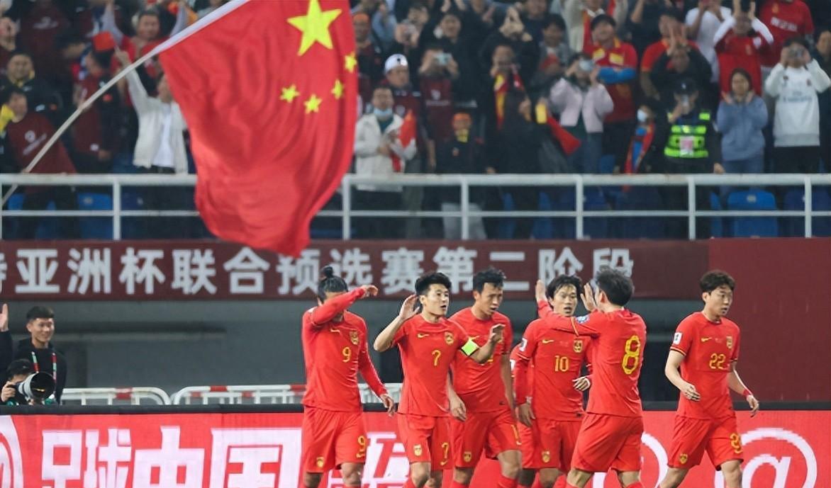 中国男足4-1胜利图片,中国男足2:1夺冠