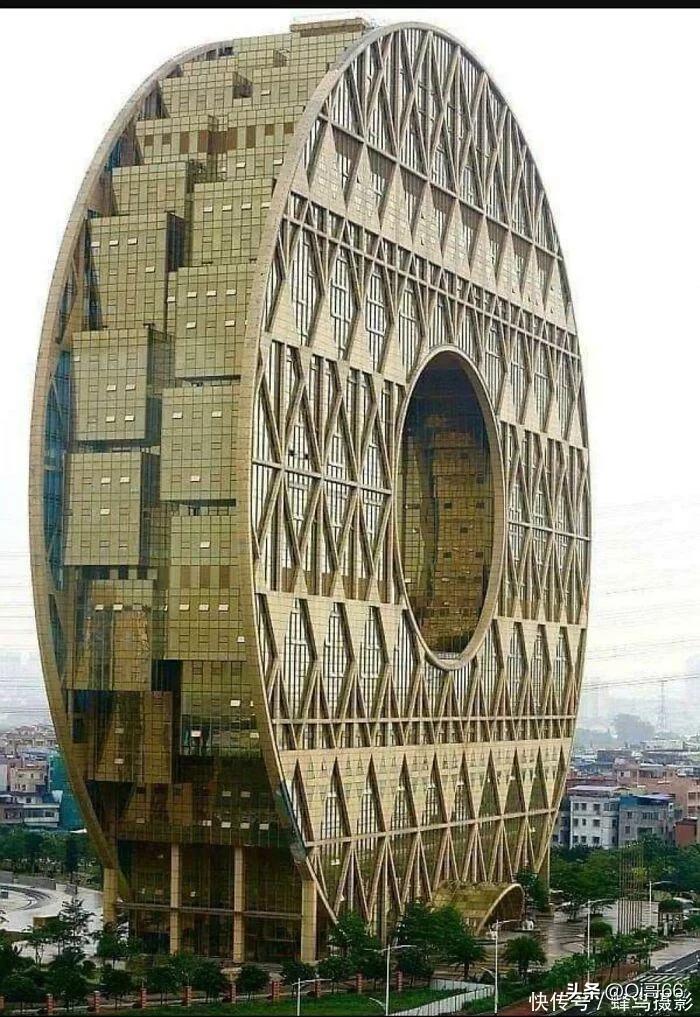 四十四个世界上最巨大的物体 (世界上最奇葩的巨型物体)