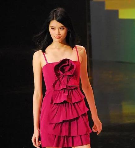 奚梦瑶婚后越来越富态了,奚梦瑶婚后首亮相