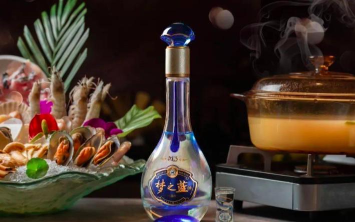 牛栏山白瓶和红星普瓶哪个好,牛栏山蓝瓶和绿瓶的区别