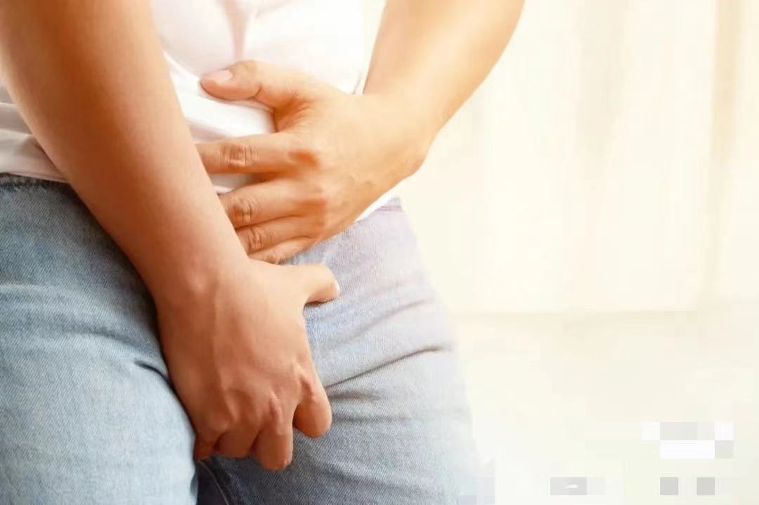 原来男生有时候也会“见红”，涨知识了！