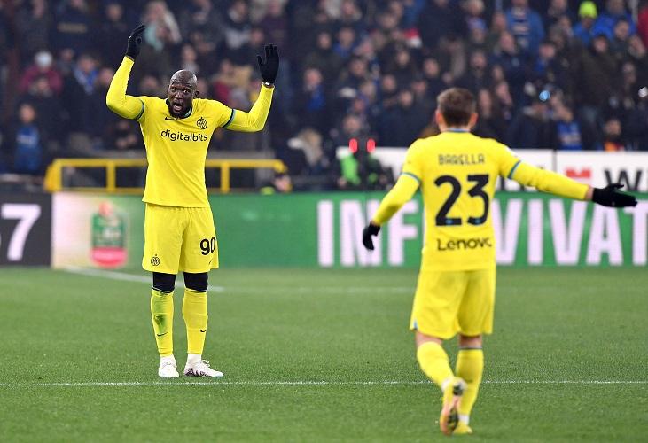 怒踢！碎嘴！国米国宝斗将为何战力只剩1/4德比战三画面解答