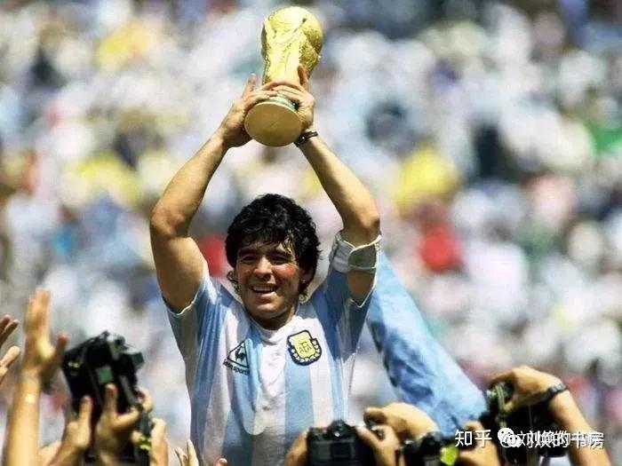 442、424、433,这些足球阵型是什么意思?