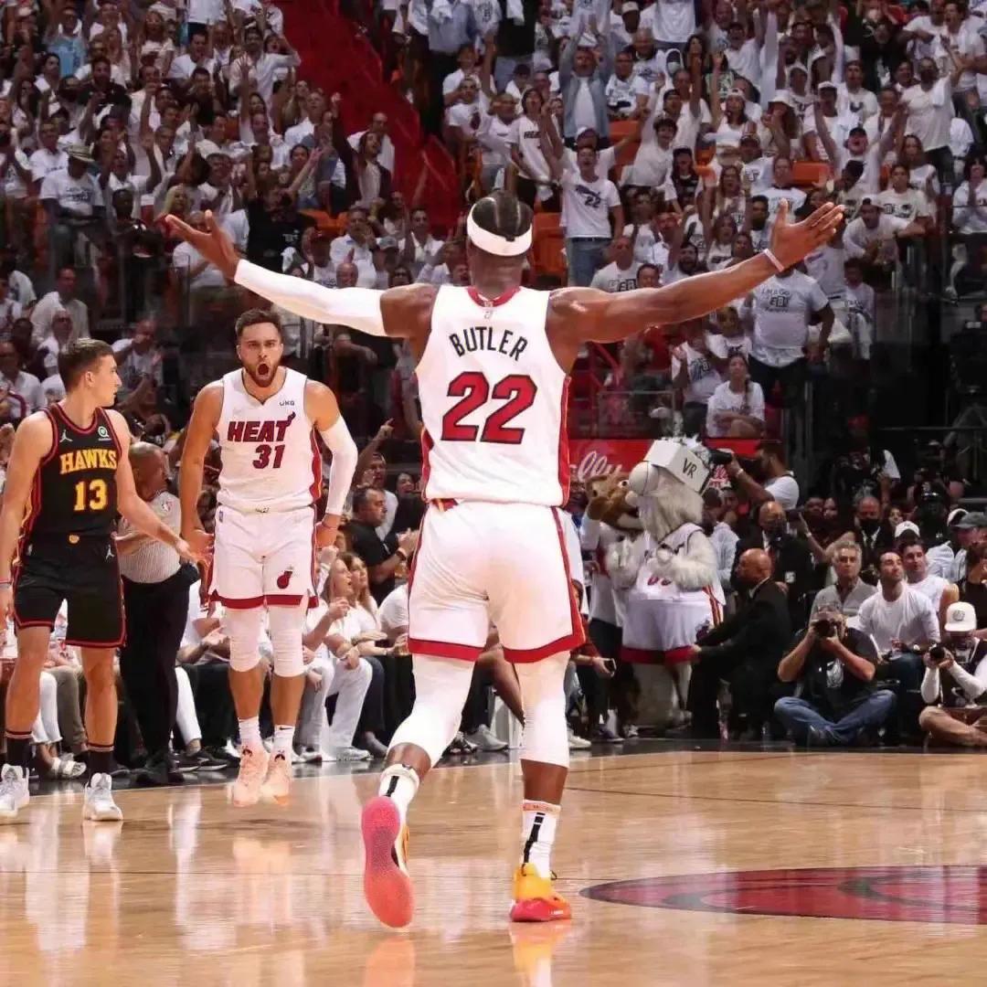 科比卡隆巴特勒绝杀黄蜂,科比伦纳德和乔丹巴特勒