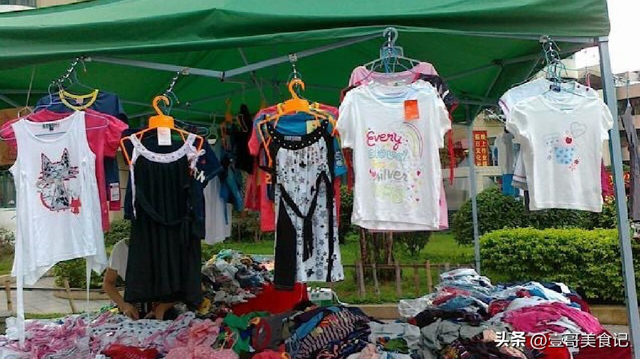路边摊上10元一件的衣服从哪里来,路边摊10元的衣服