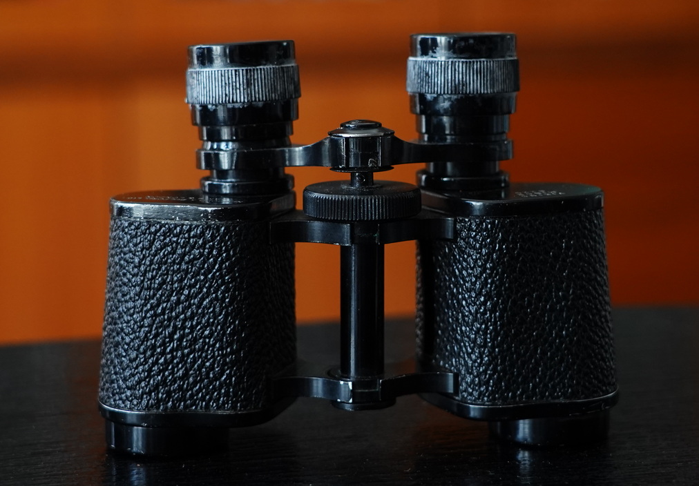 战争时期的老式军用望远镜,战争年代的18倍望远镜