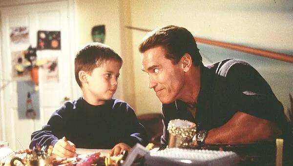 国外圣诞节搞笑电影推荐,强烈推荐8部必看的圣诞电影