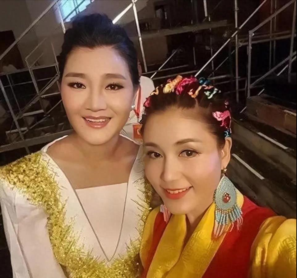 歌手降央卓玛现状,降央卓玛生了几个娃